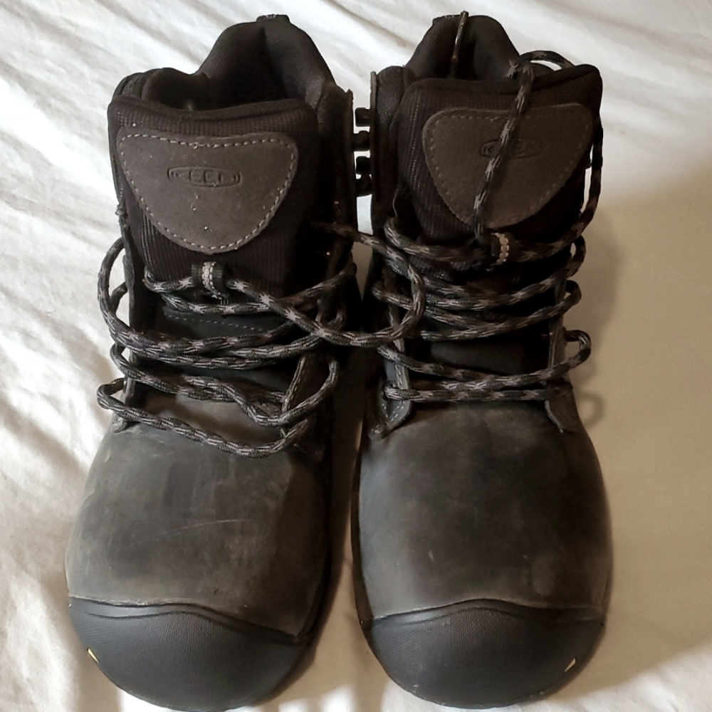 Keen steel toe shoes 6.5